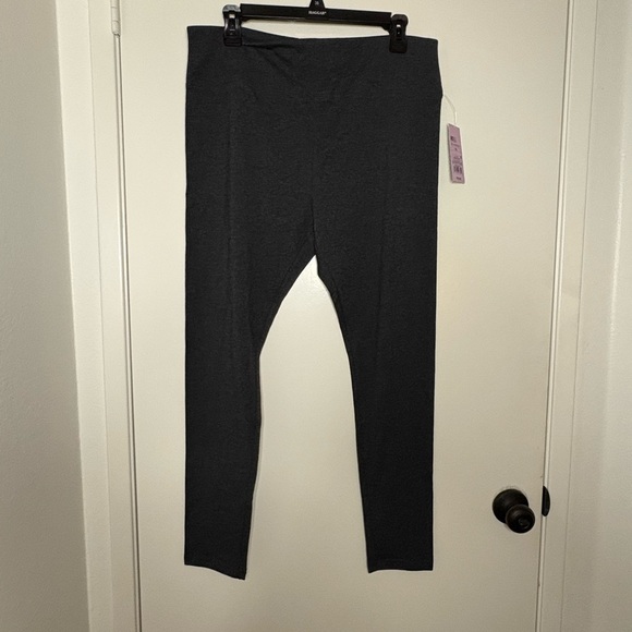 Wild Fable Gray Ankle Cropped Pants - Picture 2 of 2